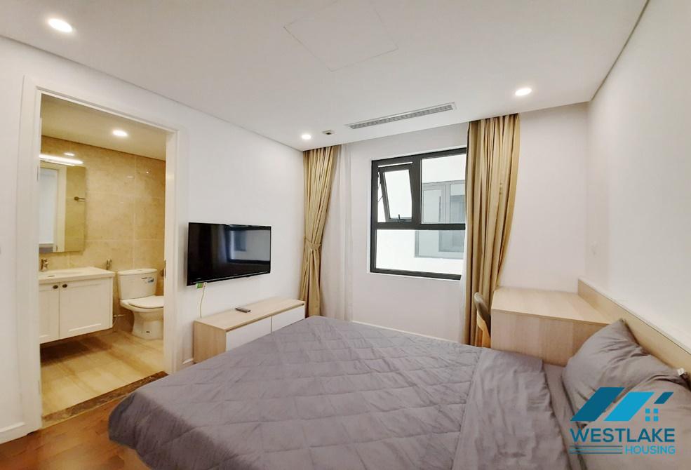 Cho thuê căn hộ 3 phòng ngủ hiện đại tại Xuân Diệu, view thành phố
