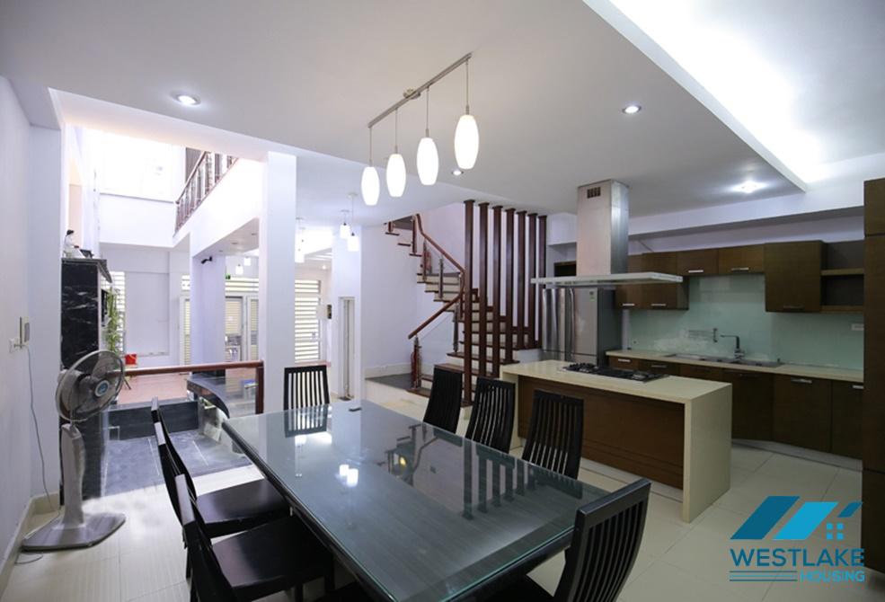 A pretty 4 bedroom house for rent in Dang Thai Mai, Tay Ho