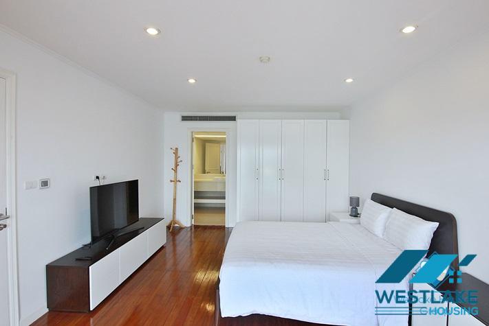 Beautiful 4 bedrooms apartment for rent with amazing West Lake view in Tay Ho, Ha Noi