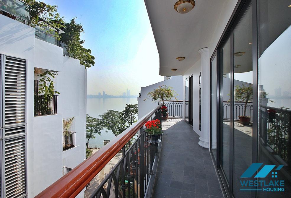Lots of nature light 03 bedrooms apartment for rent in Tay Ho, Ha Noi
