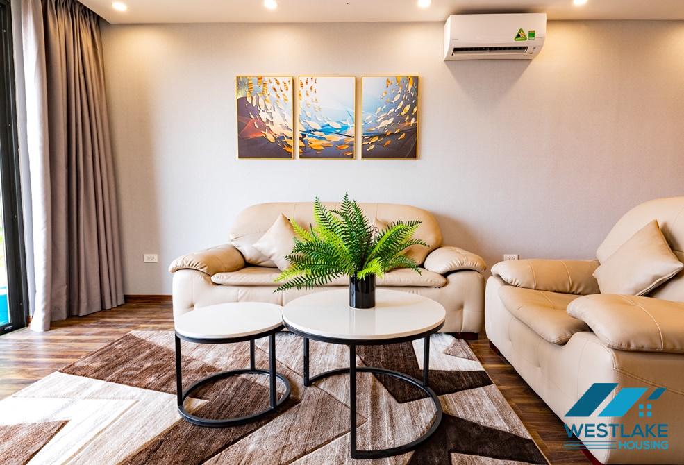 Cho thuê căn hộ 2 phòng ngủ hiện đại tại Xuân Diệu, Tây Hồ