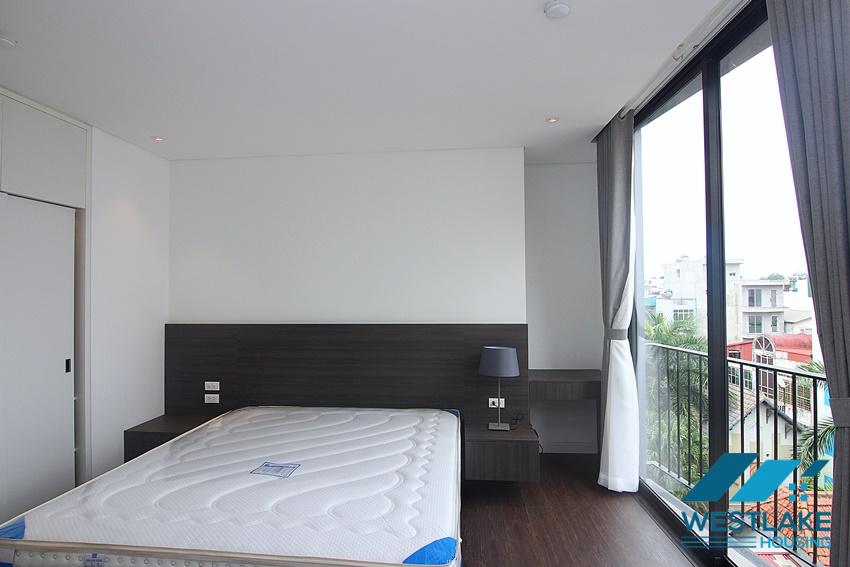 Cho Thuê Căn Hộ 2 Phòng Ngủ Hiện Đại, Sáng Thoáng Tại Phố Tây Hồ, Hà Nội