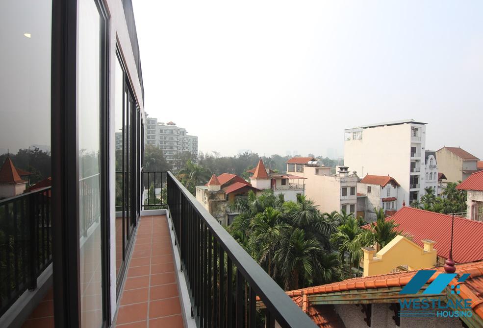 A brightly and spacious 1 bedroom apartment for rent in Dang Thai Mai, Tay Ho