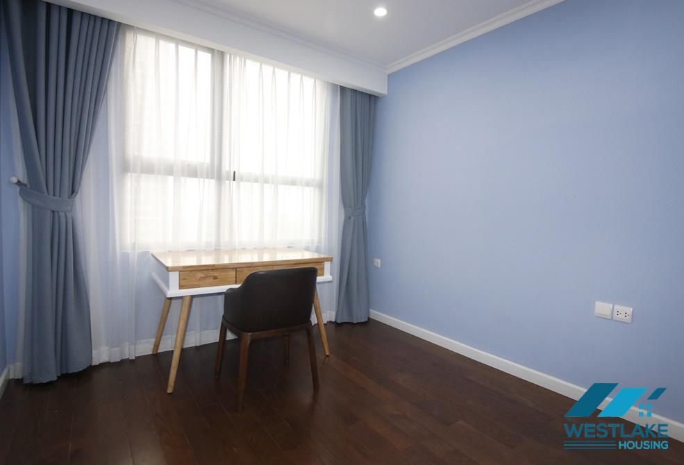 Cho thuê căn hộ 3 phòng ngủ sáng đẹp tại Vinhomes D’Capitale, Trần Duy Hưng – Cầu Giấy