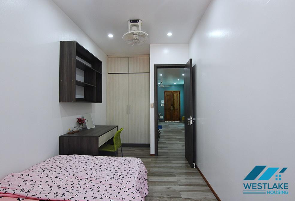 Cho Thuê Căn Hộ 2 Phòng Ngủ Nội Thất Đẹp Tại Phố Đi BBộ Trịnh Công Sơn, Tây Hồ, Hà Nội
