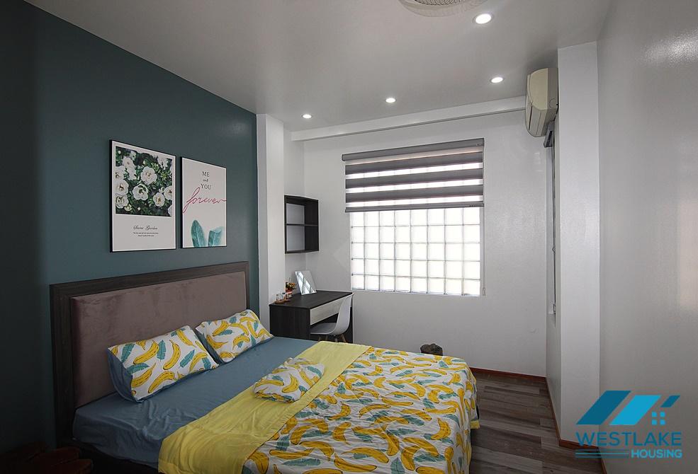 Cho Thuê Căn Hộ 2 Phòng Ngủ Nội Thất Đẹp Tại Phố Đi BBộ Trịnh Công Sơn, Tây Hồ, Hà Nội