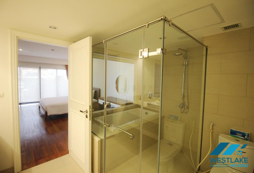 Wonderful apartment with stunning lakeview, nice furniture, outdoor swimming pool and gym for rent in Tay Ho, Ha Noi