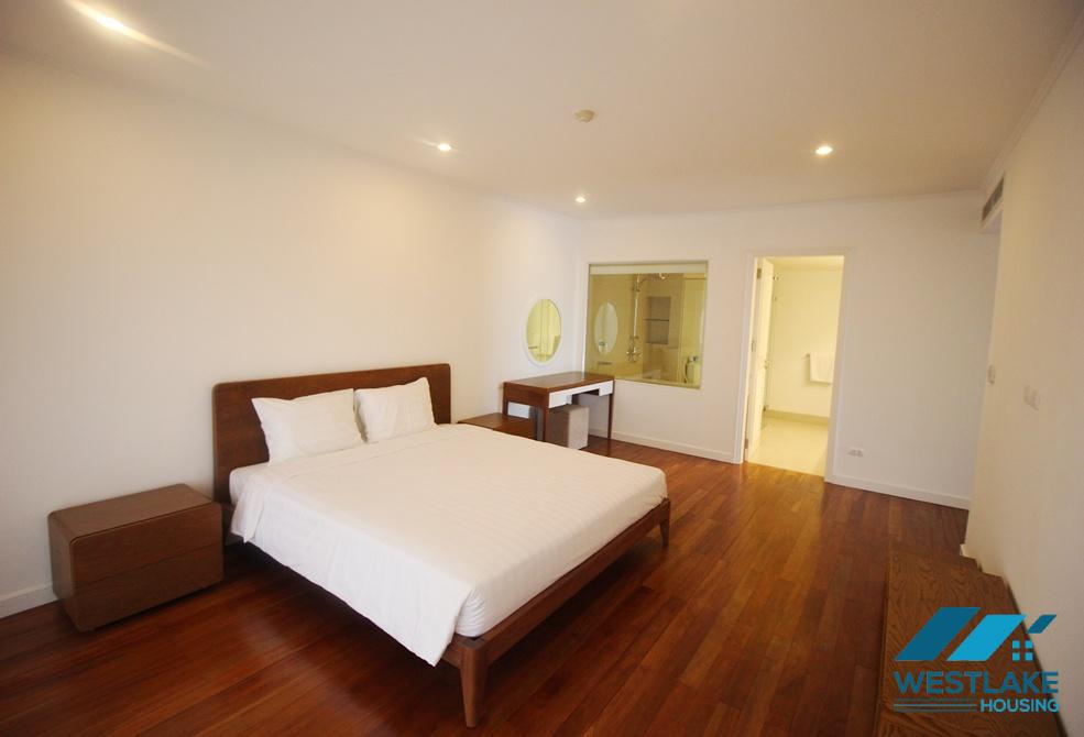 Wonderful apartment with stunning lakeview, nice furniture, outdoor swimming pool and gym for rent in Tay Ho, Ha Noi