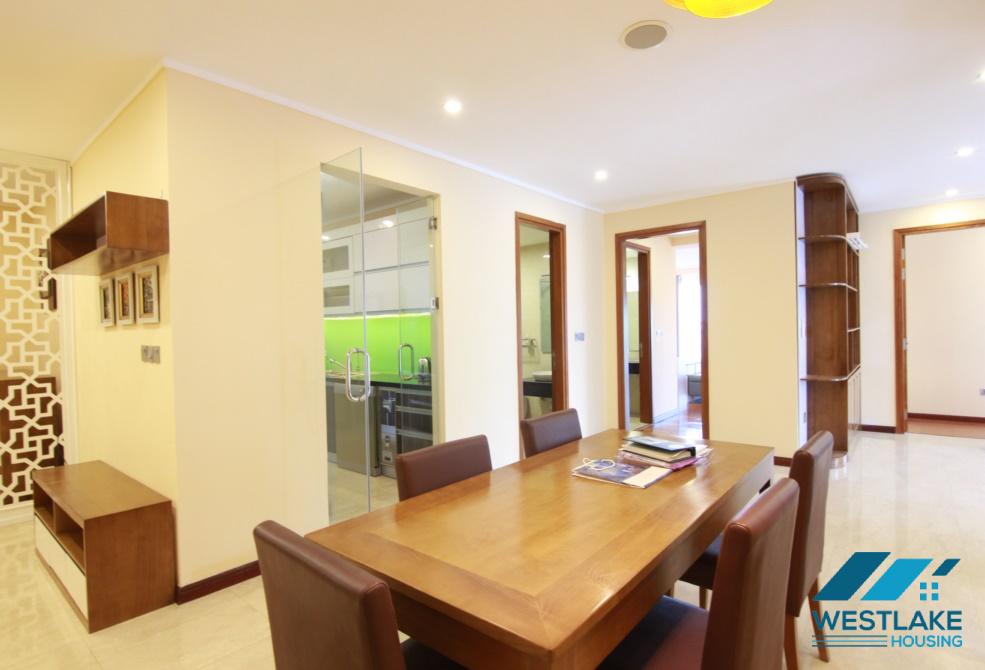 Căn hộ 3 phòng ngủ sang trọng và quyến rũ cho thuê tại khu đô thị Ciputra
