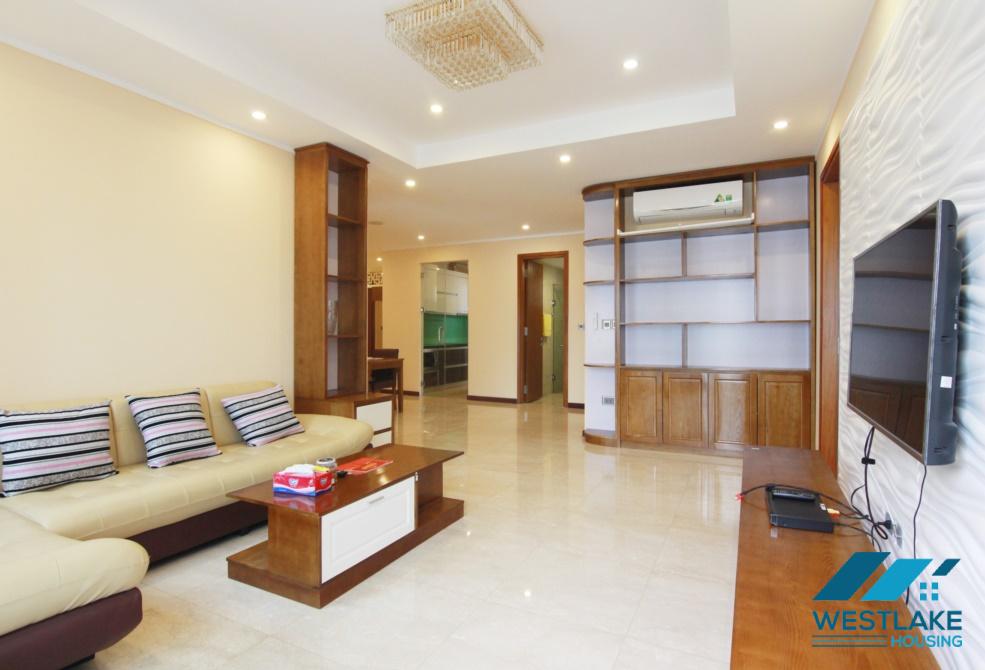 Căn hộ 3 phòng ngủ sang trọng và quyến rũ cho thuê tại khu đô thị Ciputra