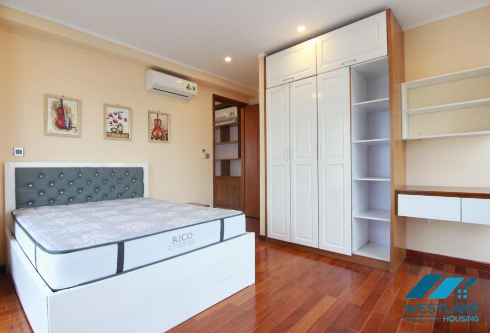 Căn hộ 3 phòng ngủ sang trọng và quyến rũ cho thuê tại khu đô thị Ciputra
