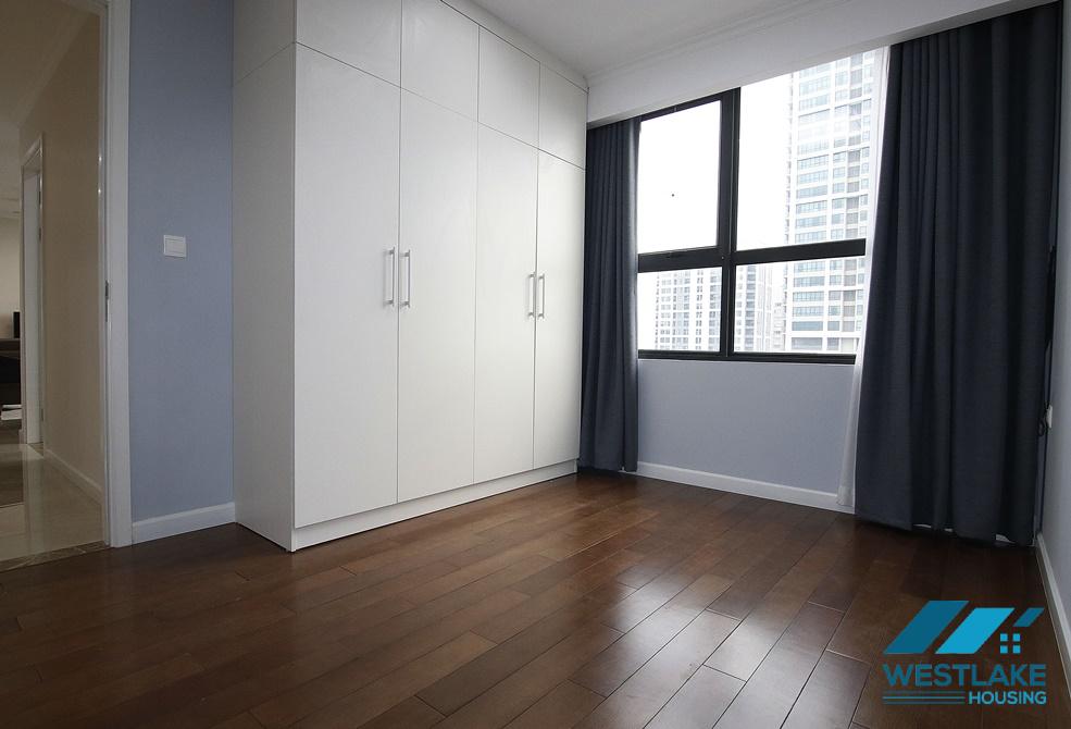 Căn hộ 3 phòng ngủ hoàn toàn mới – View hồ Nhân Chính tuyệt đẹp cho thuê