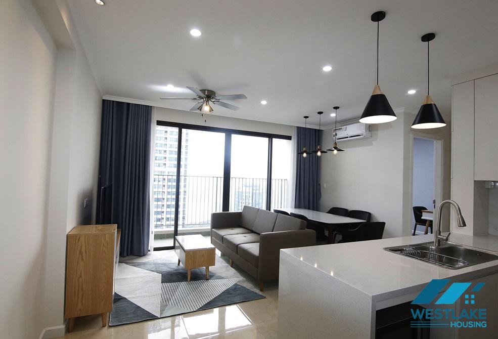 Căn hộ 3 phòng ngủ hoàn toàn mới – View hồ Nhân Chính tuyệt đẹp cho thuê
