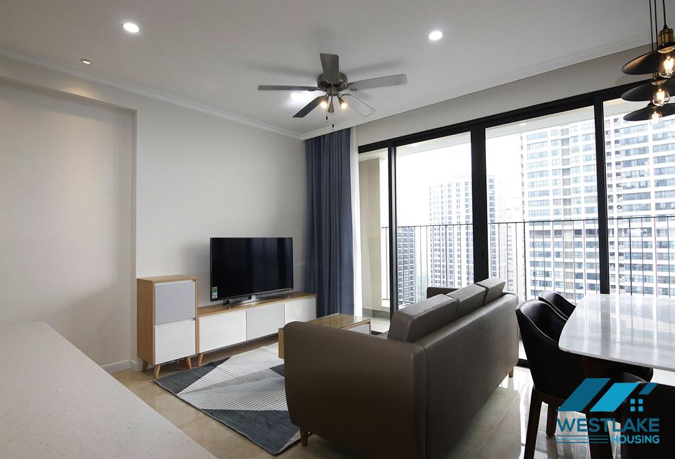 Căn hộ 3 phòng ngủ hoàn toàn mới – View hồ Nhân Chính tuyệt đẹp cho thuê