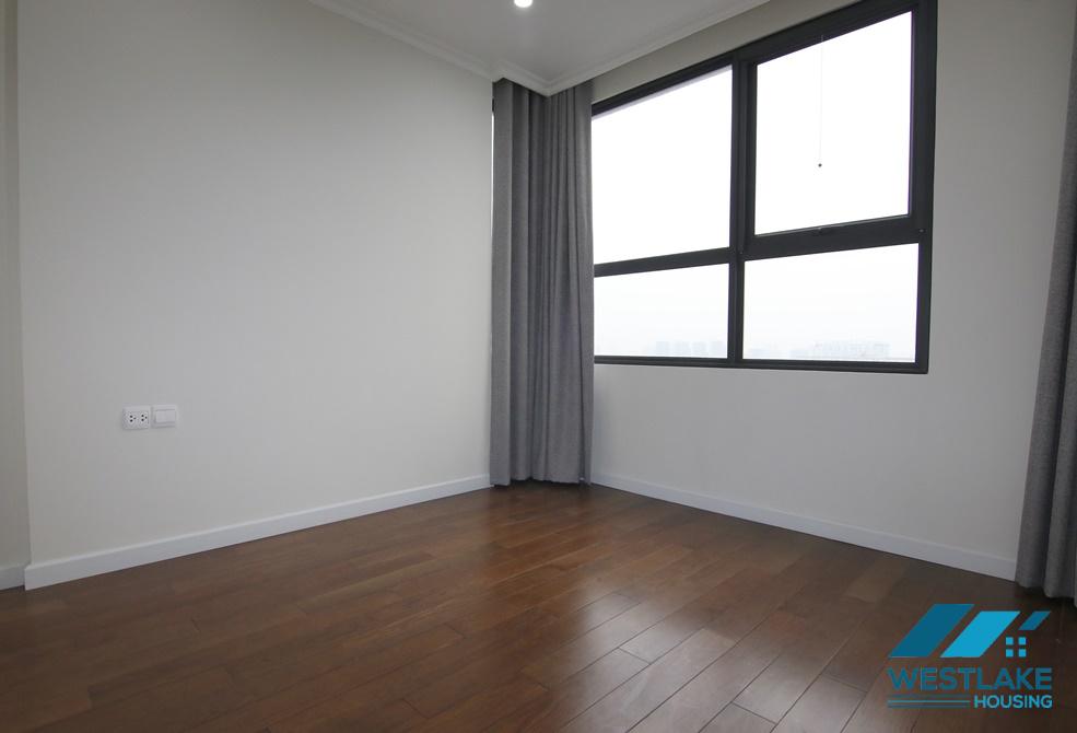 Cho thuê căn hộ 3 phòng ngủ, view hồ – Ánh sáng ngập tràn, không gian thoáng đãng tại D'Capitale