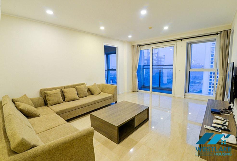 Cho thuê căn hộ đầy đủ nội thất tâng cao tháp L Ciputra