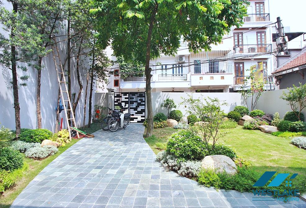 Green and modern house for rent in Tay Ho, Ha Noi