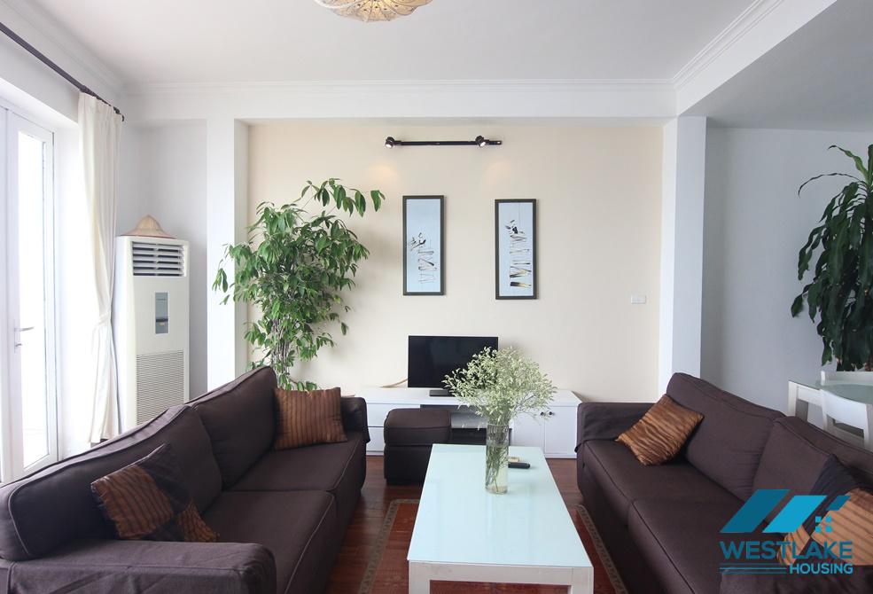 Căn Hộ 2 Phòng Ngủ View Hồ Cho Thuê Tại Vũ Miên Tây Hồ, Hà Nội