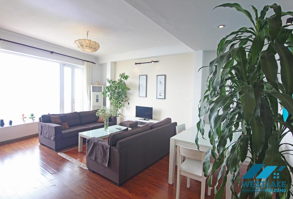 Căn Hộ 2 Phòng Ngủ View Hồ Cho Thuê Tại Vũ Miên Tây Hồ, Hà Nội