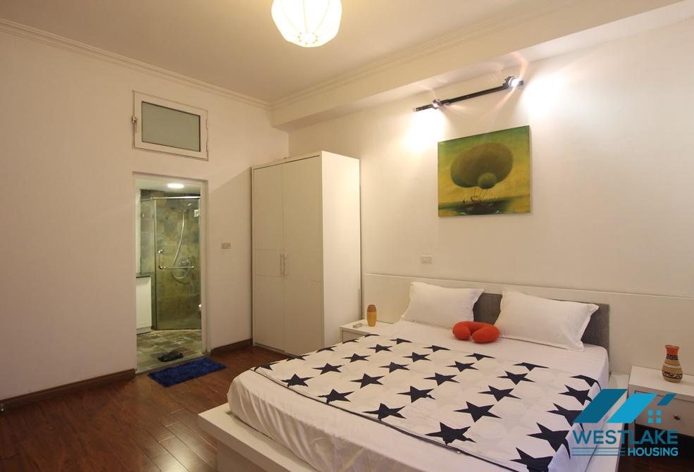 Căn Hộ 2 Phòng Ngủ View Hồ Cho Thuê Tại Vũ Miên Tây Hồ, Hà Nội