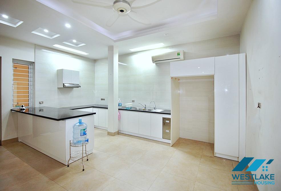 Unfurnished garden 4 bedrooms house for rent in Dang Thai Mai, Tay Ho, Ha Noi