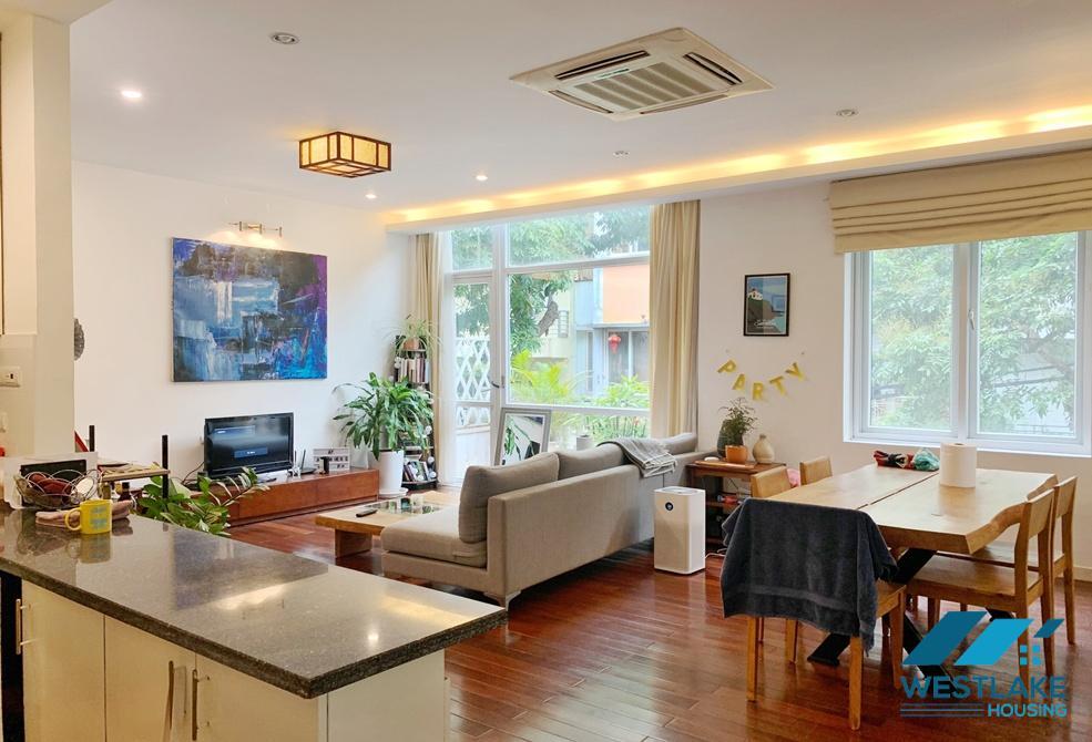 Cosy 02 bedrooms apartment for rent in Xuan Dieu area, Tay Ho, Ha Noi