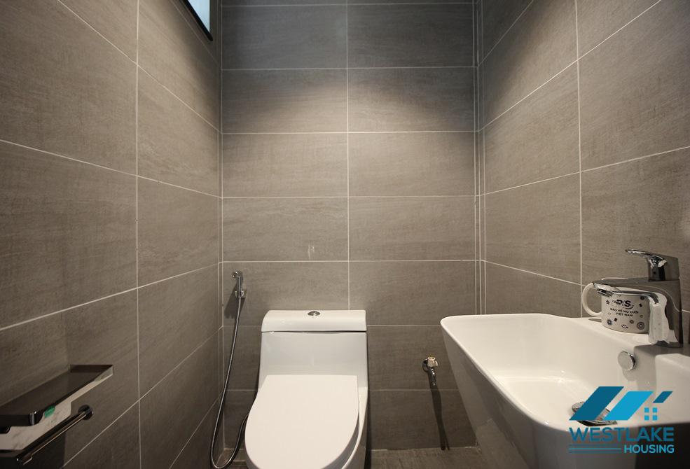 Căn Hộ Duplex 4 Phòng Ngủ Mới Đẹp, Sân Thượng Rông Thoáng Sáng Cho Thuê Tại Tô Ngọc Vân Tây Hồ, Hà Nội