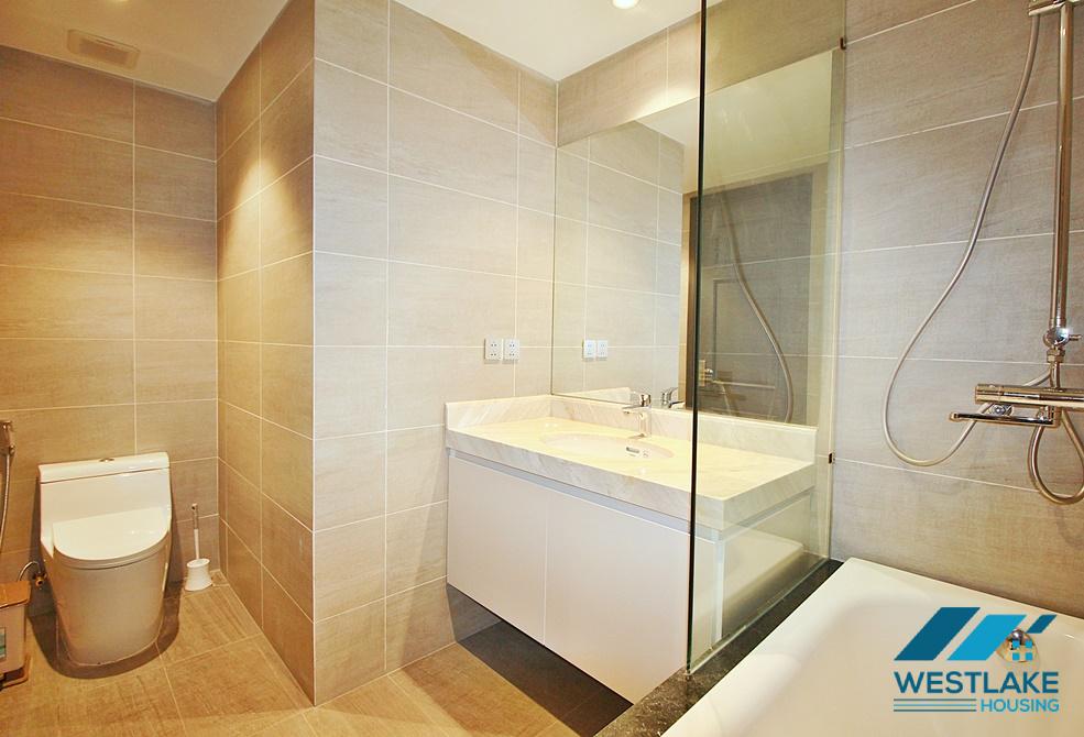 Cho Thuê Căn Hộ 3 Phòng Ngủ Sang Trọng, Hoàn Toàn Mới Tại Phố Tô Ngọc Vân, Tây Hồ, Hà Nội