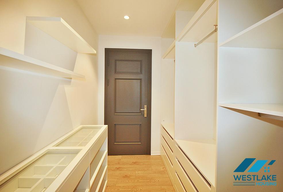Cho Thuê Căn Hộ 3 Phòng Ngủ Sang Trọng, Hoàn Toàn Mới Tại Phố Tô Ngọc Vân, Tây Hồ, Hà Nội
