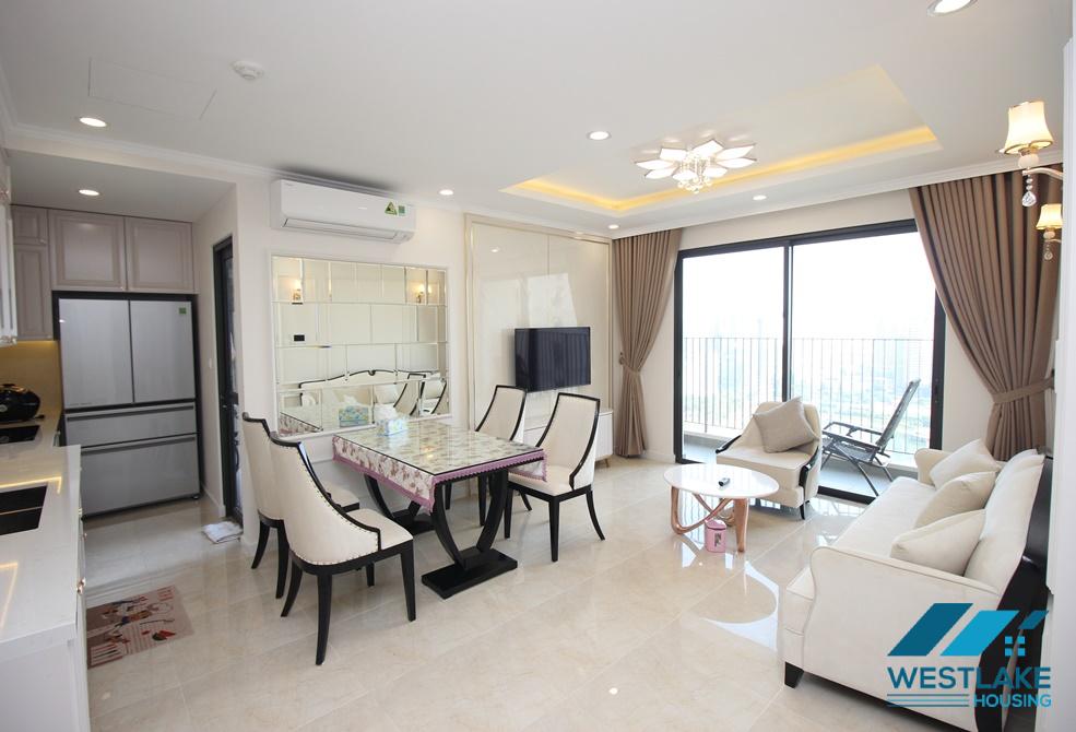 Cho thuê căn hộ 2 phòng ngủ view hồ tại Dcapital, Trần Duy Hưng, Cầu Giấy