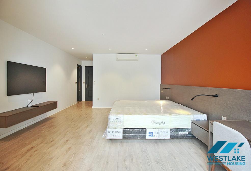 A morden and high floor 3 bedrooms apartment for rent in To Ngoc Van st, Tay Ho