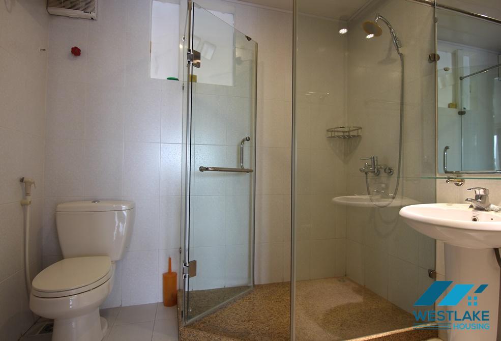 A lake side house for rent in Tay Ho, Ha Noi