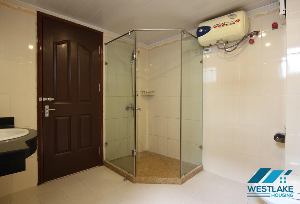 A lake side house for rent in Tay Ho, Ha Noi
