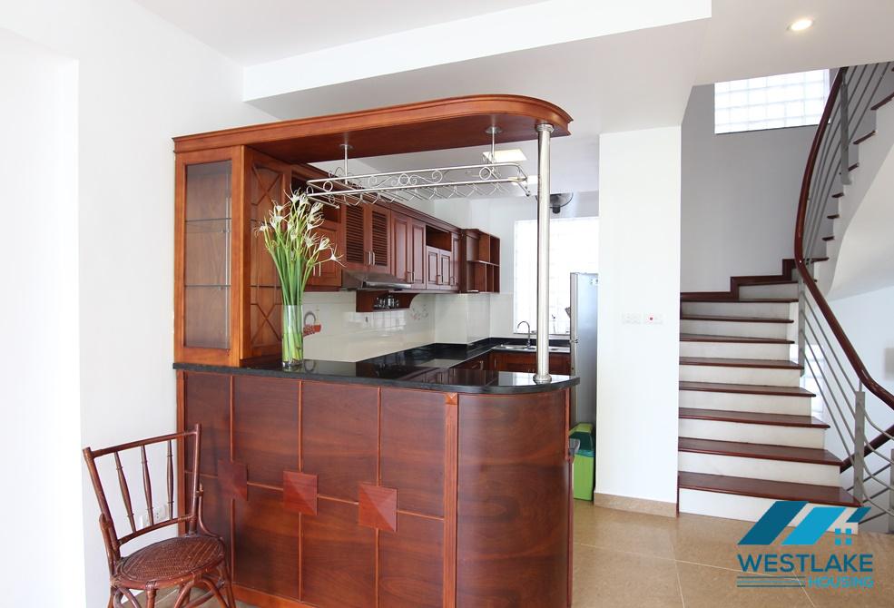 A lake side house for rent in Tay Ho, Ha Noi