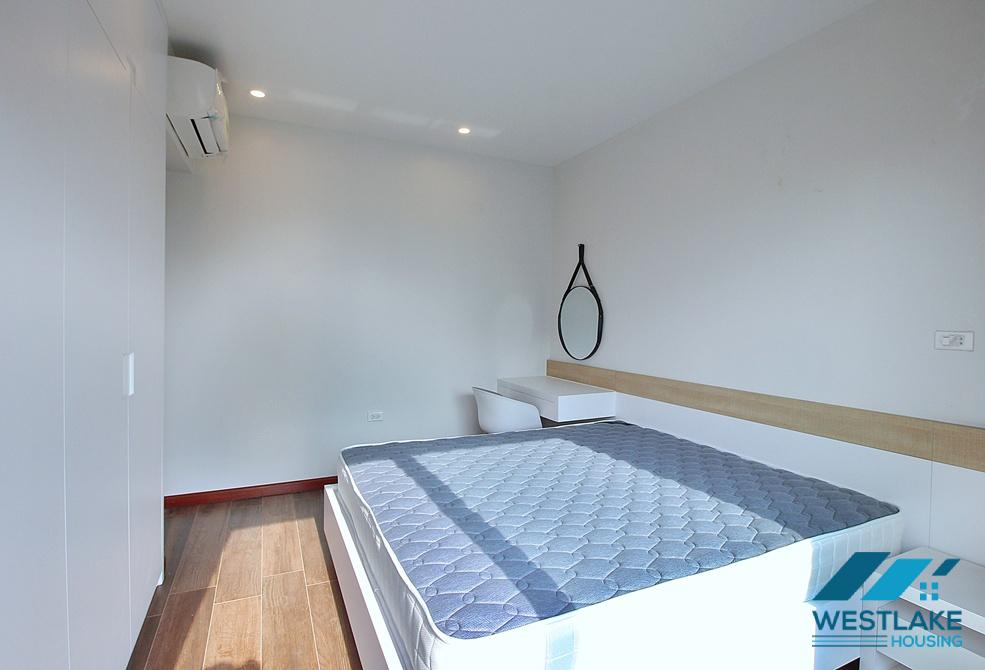 Bright 1 bedroom apartment for rent on Xuan Dieu street, Tay Ho, Ha Noi