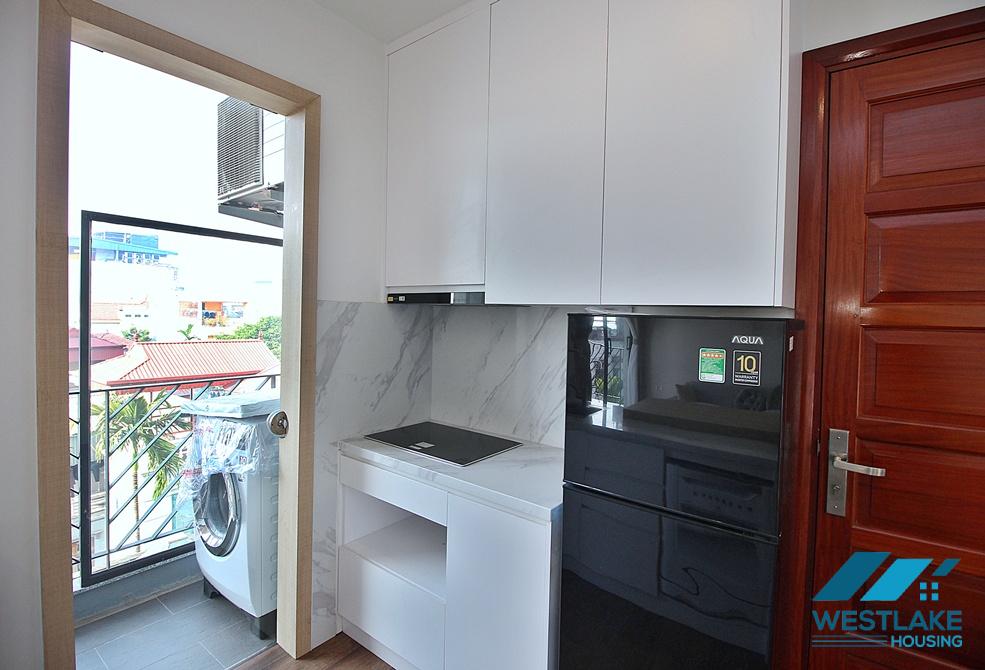 Bright 1 bedroom apartment for rent on Xuan Dieu street, Tay Ho, Ha Noi