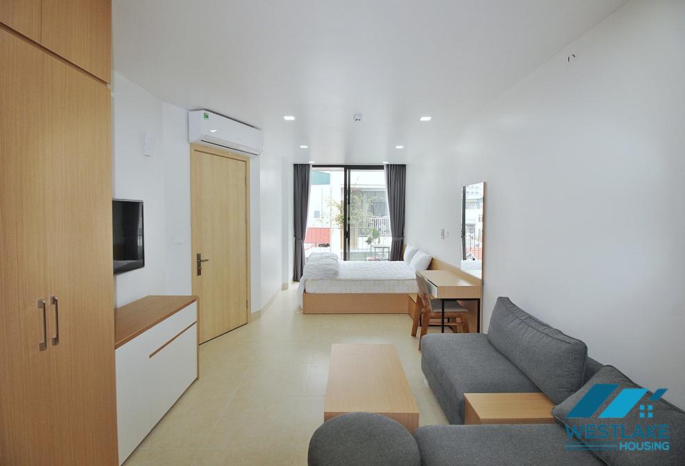  Bright and nice studio apartment for rent in Xuan Dieu area, Tay Ho District, Ha Noi