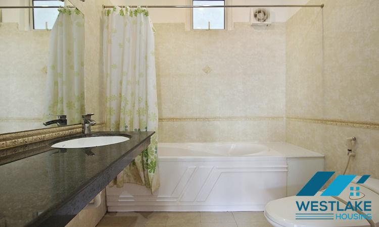 Nhà 5 Phòng Ngủ 5 Phòng Tắm Rộng Thoáng Cho Thuê Tại Phố Tây Hồ, Hà Nội