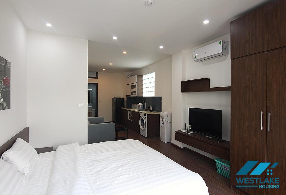A cheap price apartment for rent on Xuan Dieu area, Tay Ho, Ha Noi