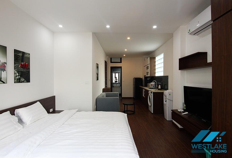 A cheap price apartment for rent on Xuan Dieu area, Tay Ho, Ha Noi