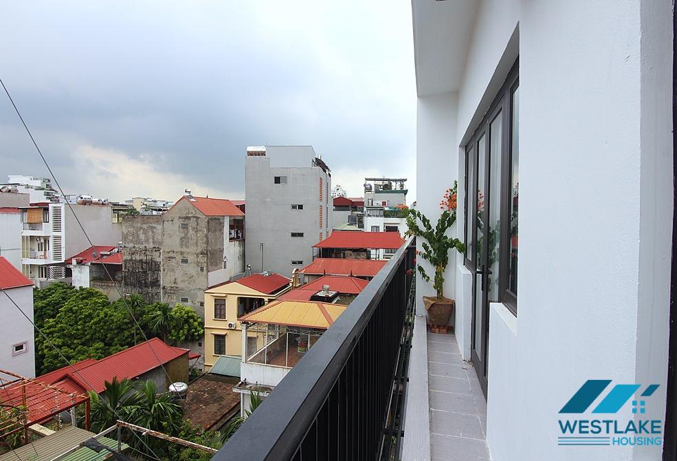 A cheap price apartment for rent on Xuan Dieu area, Tay Ho, Ha Noi