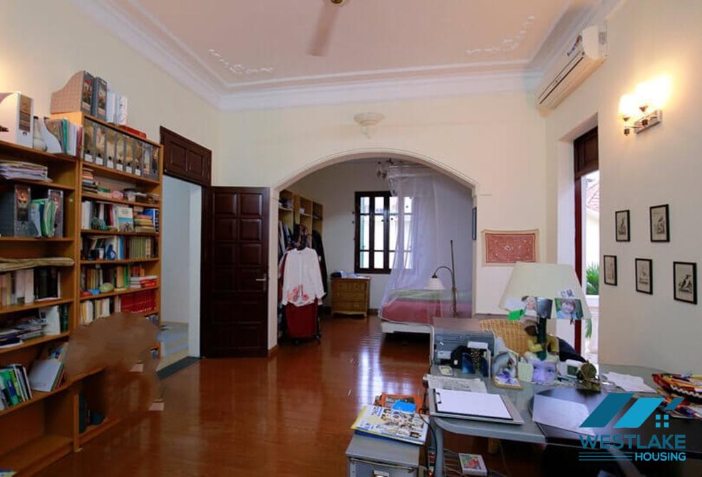 Biệt Thự 5 Phòng Ngủ Rộng, Hồ Bơi Ngoài Trợi Cho Thuê Tại Tây Hồ, Hà Nội