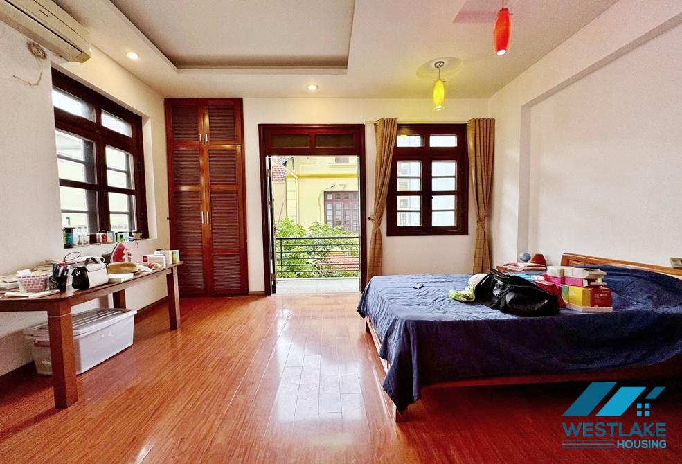 Garden four bedrooms house for rent in Tay Ho, Ha Noi