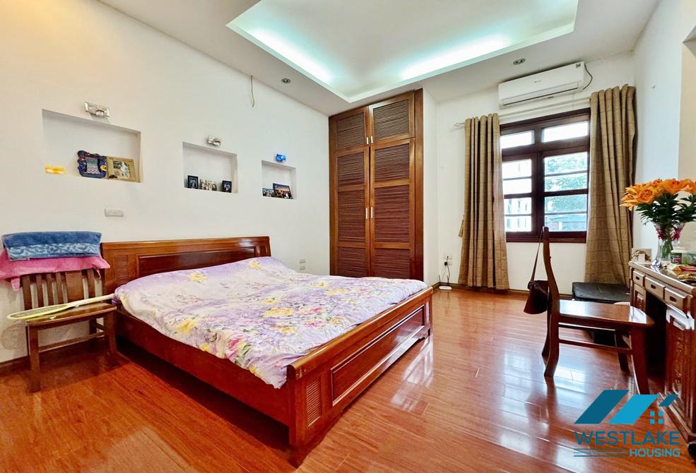 Garden four bedrooms house for rent in Tay Ho, Ha Noi