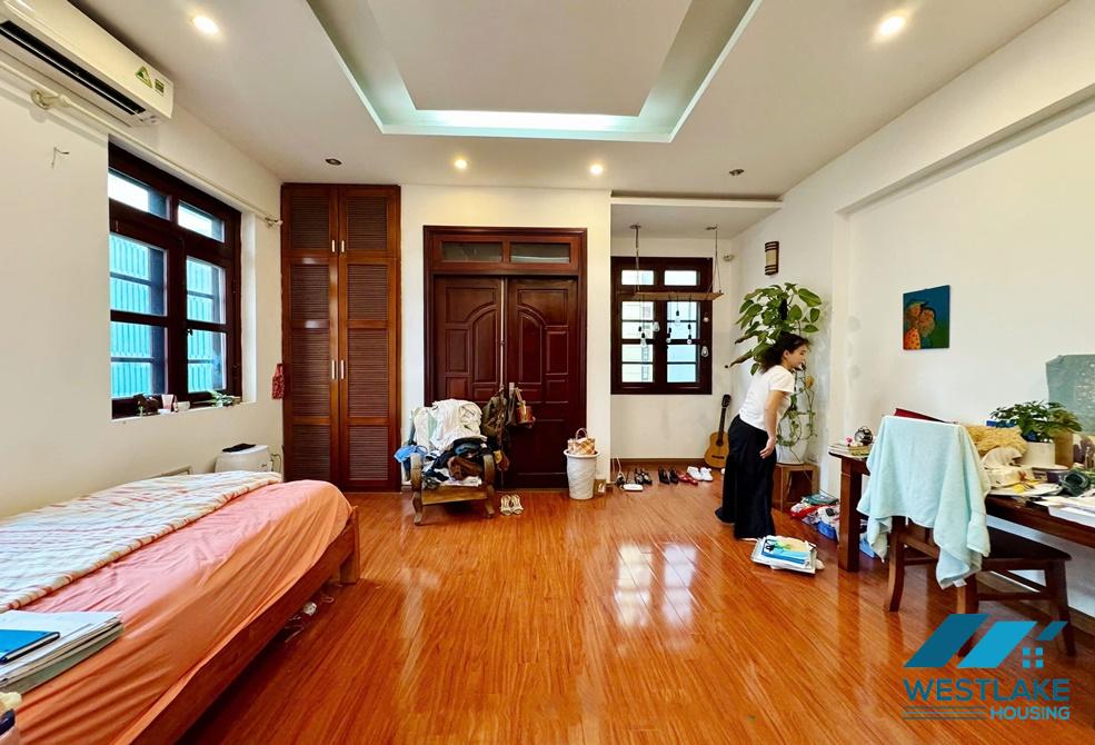 Garden four bedrooms house for rent in Tay Ho, Ha Noi