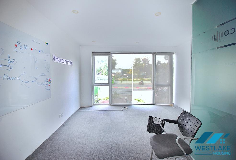 An office or coffee house with big yard for rent in Tay Ho, Ha Noi