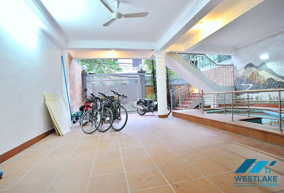 Ngôi Nhà Quyến Rũ 4 Phòng Ngủ Với  Hồ Bơi Rộng Thoáng Cho Thuê Tại Tây Hồ, Hà Nội