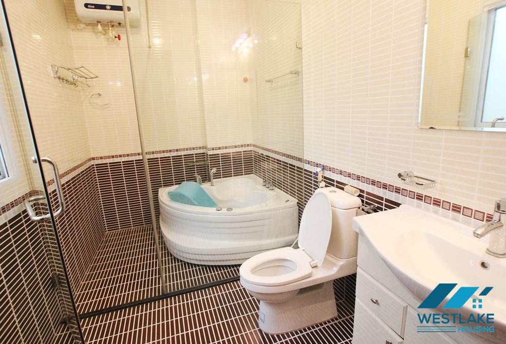 Ngôi Nhà Quyến Rũ 4 Phòng Ngủ Với  Hồ Bơi Rộng Thoáng Cho Thuê Tại Tây Hồ, Hà Nội