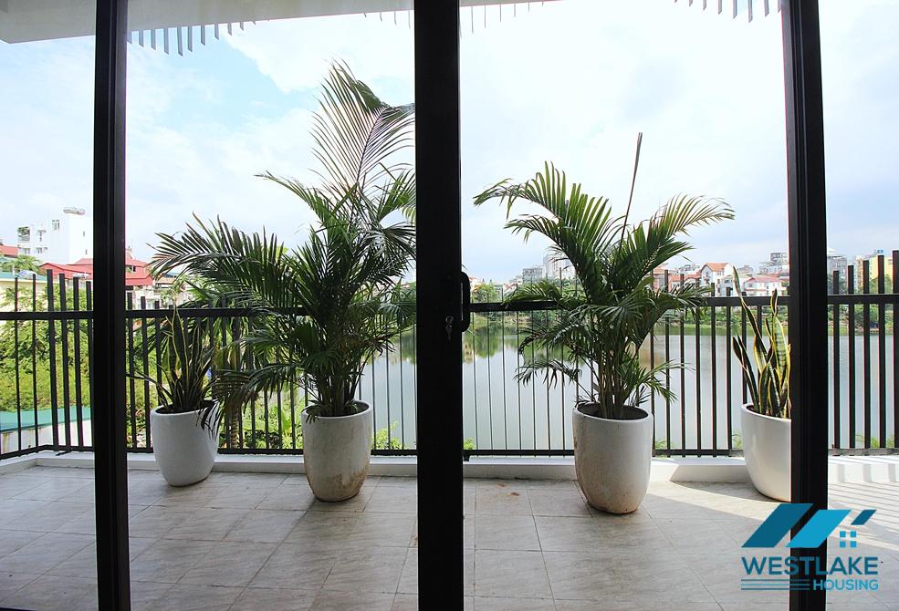 Spacious 03 bedrooms apartment with lake-view for rent in Tay Ho, Ha Noi
