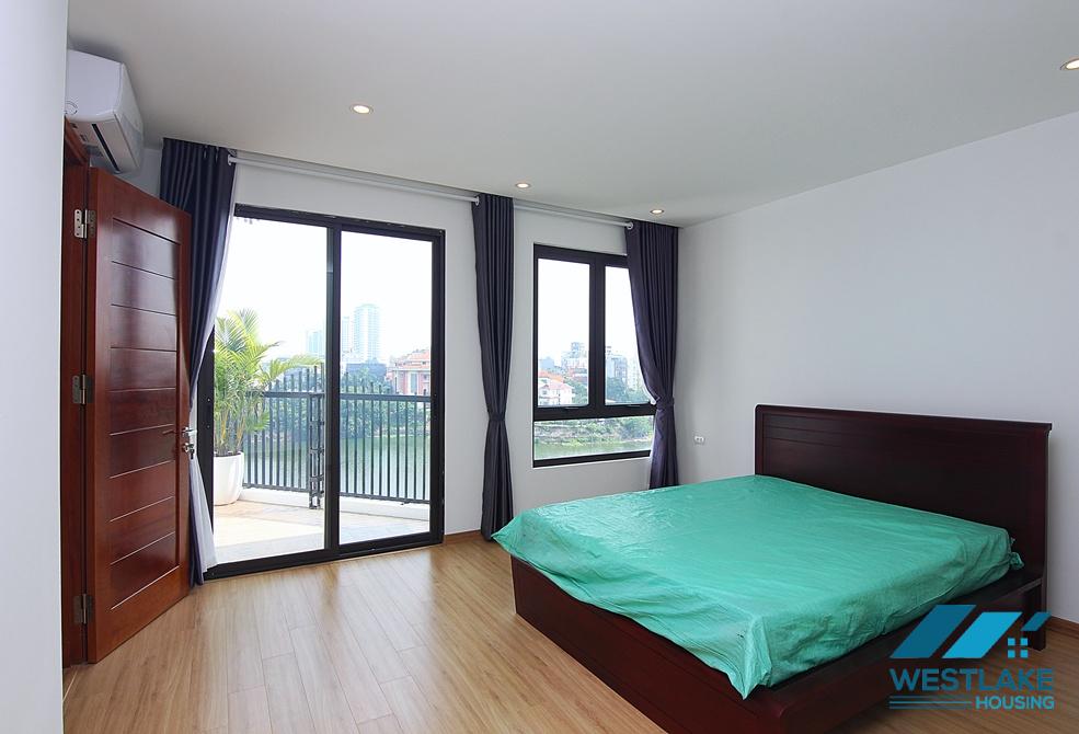 Lake view 3 bedrooms apartment for rent on Au Co street, Tay Ho district, Ha Noi